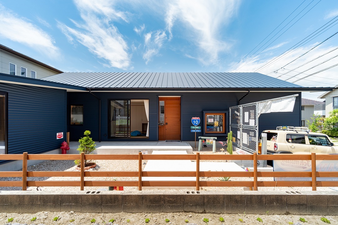 【　猫と暮らす海の見える平屋のガレージハウス　】　ありがとうございました アイキャッチ画像